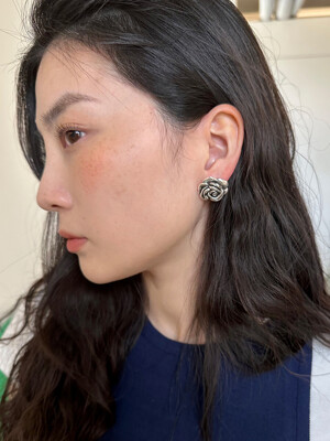 [silver925] black rose earring (L)