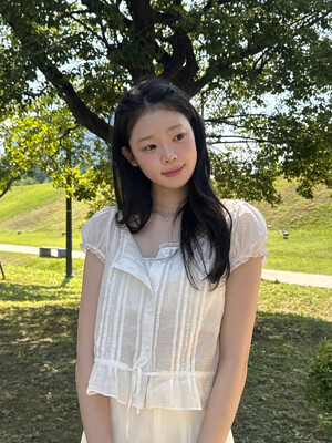 Amitie Lace Blouse