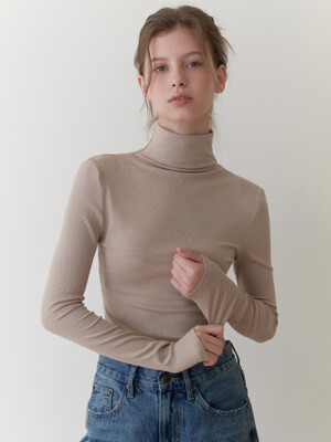 Of turtleneck t-shirt (mocha)