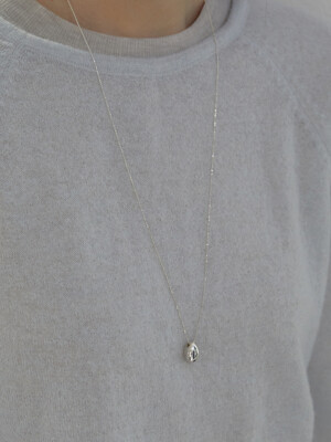 Bold drop necklace