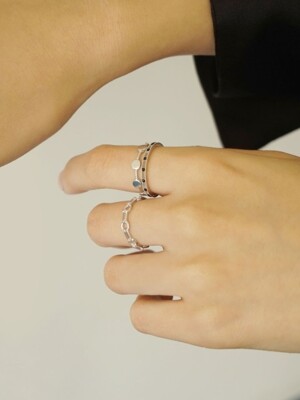 Between cubic set ring