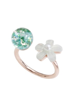 Mint Flower in Snowball Ring