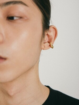Crescent ear cuff - gold