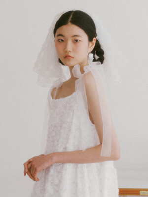 Bridal Rose Blooming Short Veil_white