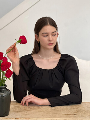 Lautre Miu Puff  Black Blouse