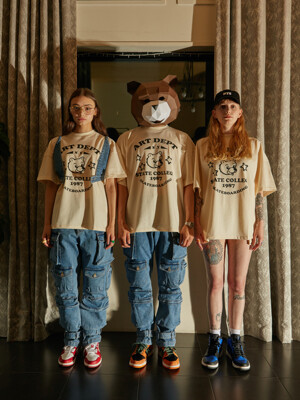 Light Beige `Bear Club` Print T-Shirt