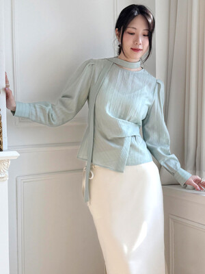 Waist Tuck-decorative Blouse