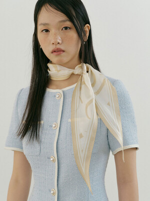 Lucir zu Silk Diamond Scarf (beige)