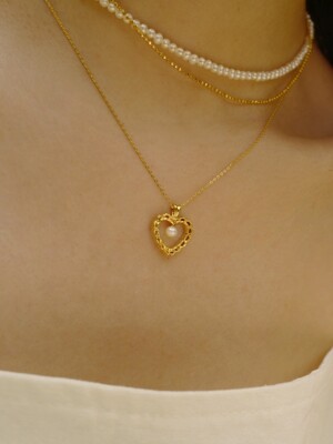 mini pearl heart necklace