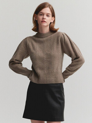 ROUND NECK CABLE PULLOVER (wood brown)