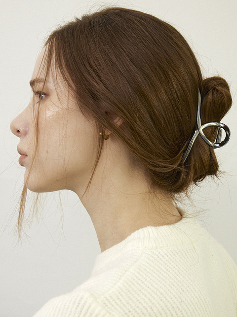 헤어액세서리 - 쎄꼰도 (Ssecondo) - Simple twist hair claw clip (Metal grey)