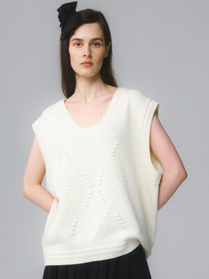 UNISEX, Pompom Argyle Knit Vest / Ivory
