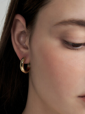 golden one-touch earring