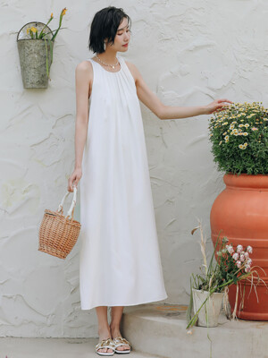 LS_White halterneck sleeveless long dress