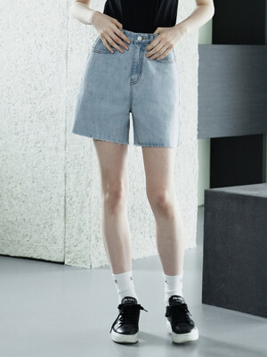 W1048 WIDE DENIM HALF PANTS_LIGHT BLUE