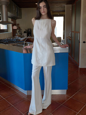 [단독][SET]NARROW STRING MINI OPS + RAYON SLEEK BOOTS CUT PANTS, IVORY