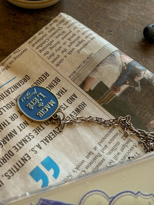 la Magie Bleu Keychain
