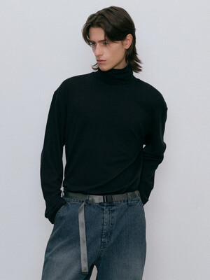 Turtleneck long sleeve t-shirt (black)