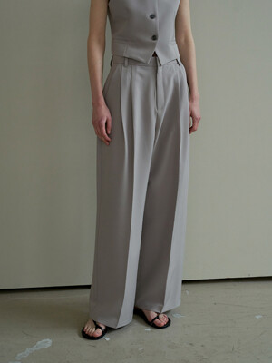 Two Tucked Wide Trouser Gray