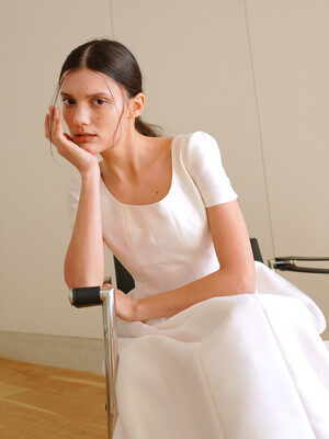 [맞춤 제작] LINE MAXI DRESS / IVORY