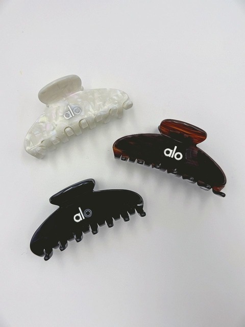 알로 요가 [단독] 90’s Claw Clip