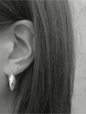 ruffle earring