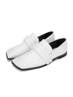 Squared toe loafers | White