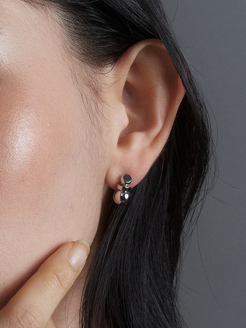 주얼리 - 아미디블룸 (amidibloom) - moon S earrings (2color)