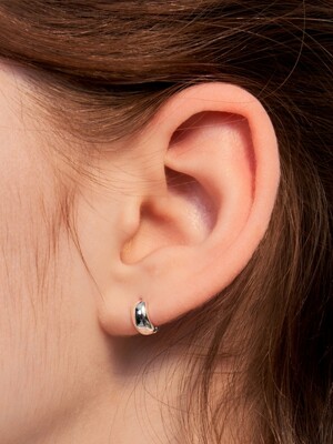 PLUMP MINI EARRING