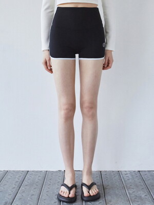 NICOLE LINE DOLPHIN PANTS_BLACK