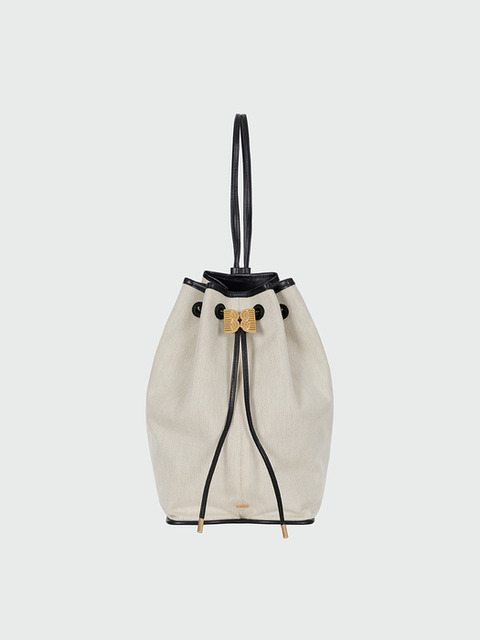 EENK ★HOLLY Stripe Drawstring Backpack 韓国で人気 HOLLY Stripe Drawstring Backpack - Cream : EENK