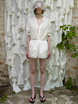 Via Coco embroidery shorts_Ivory