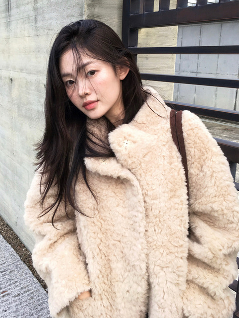 더라우스트 부클 퍼 울 코트 (3COLOR) + CARE SET