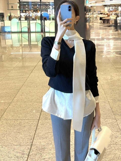 마르벳 Scarf Detail V-neck Knit_아이보리, 블랙