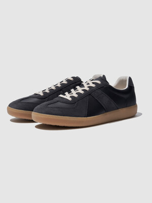 German Military Sneakers (Black)