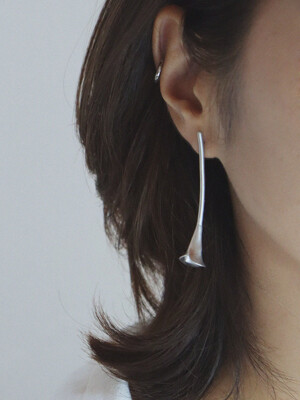 Ripple of Calla Earring 02
