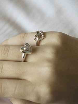 Rocket heart ring