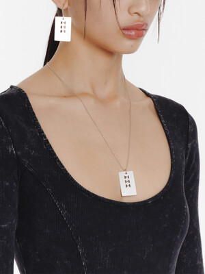 Ribbon signature tag necklace