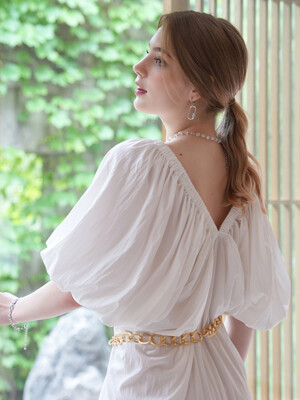 VIBAN shirring drape midi dress(WHITE)
