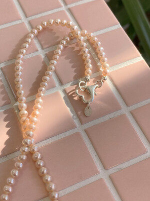 Love clasp pearl Necklace