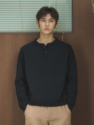 T20025 Henly-neck knit_Black