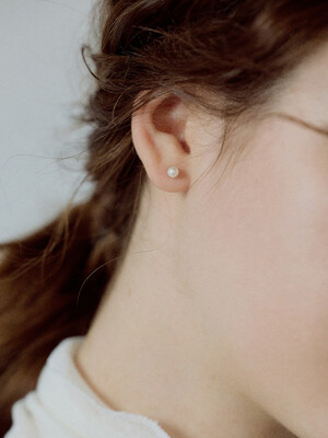 [14K] Essential Pearl Earrings (4mm)