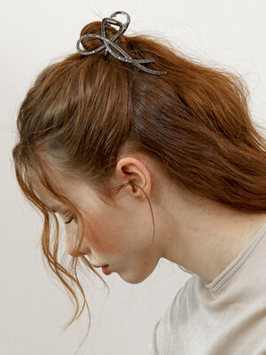 [단독]Harmonized cubic hair claw clip, Ivy
