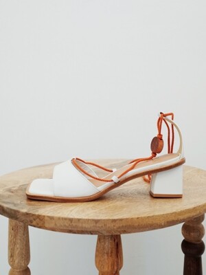 Wood ornament strap sandals White