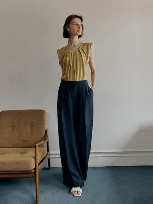 Pleated Wide-Leg Trousers (JUSS210-50)