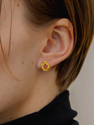 Handle stud earrings Gold