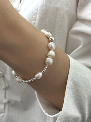 Mixed pearl bracelet