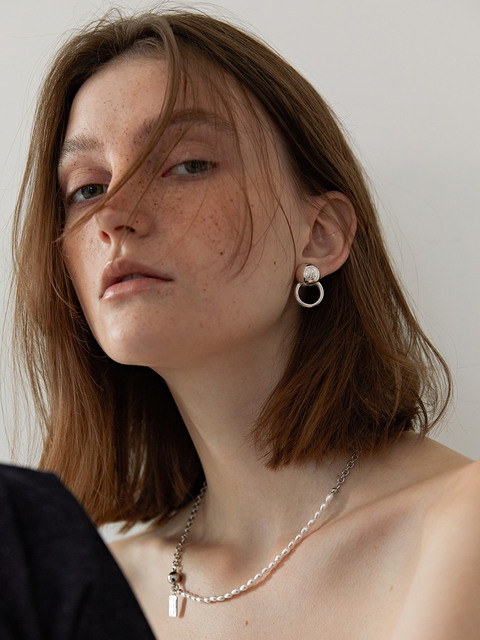 주얼리 - 미드나잇모먼트 (MIDNIGHT MOMENT) - Revert earring / Half pearl necklace SILVER SET