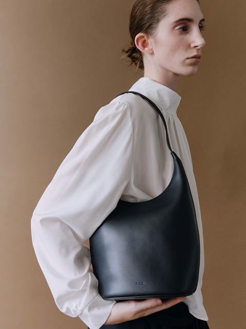 로서울 Medium Around hobo bag Black