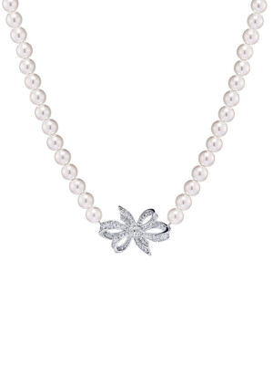 Imperial Bow Pearl Necklace